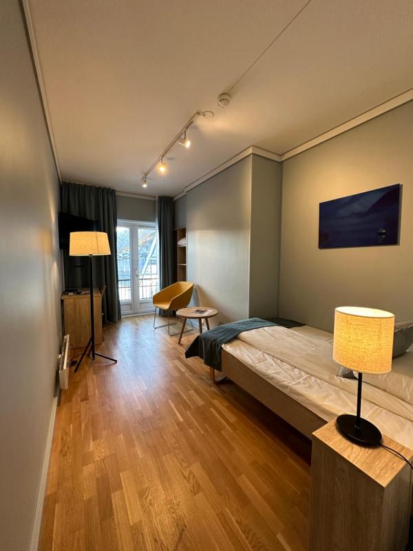 Single Room with Fjord View image 4