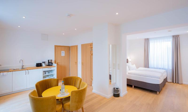 Apartment with Terrace (Souterrain) image 1