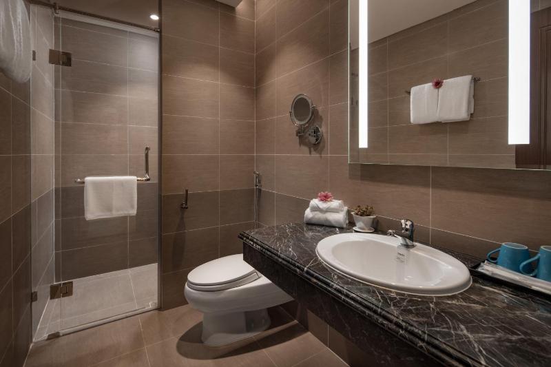 2 Bedroom Luxury Condo Free Airport pick up - image 7