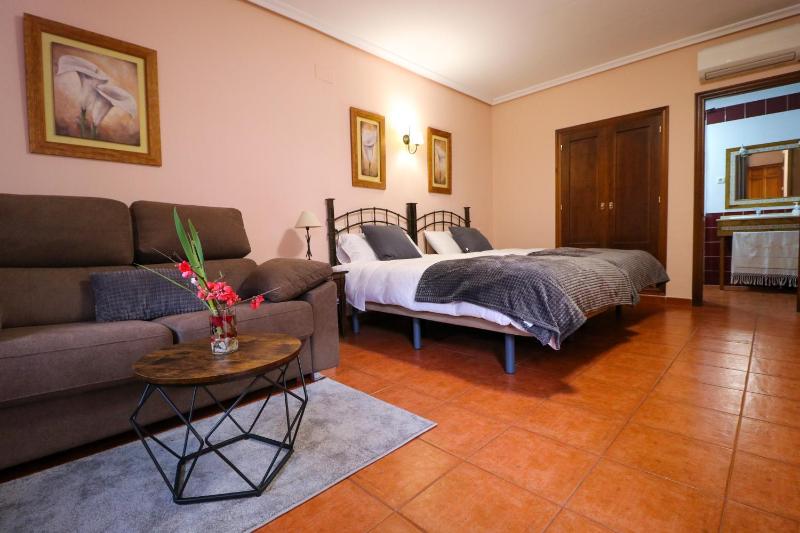 Twin Room image 1