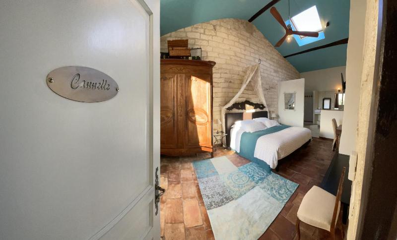 Standard Double Room image 2