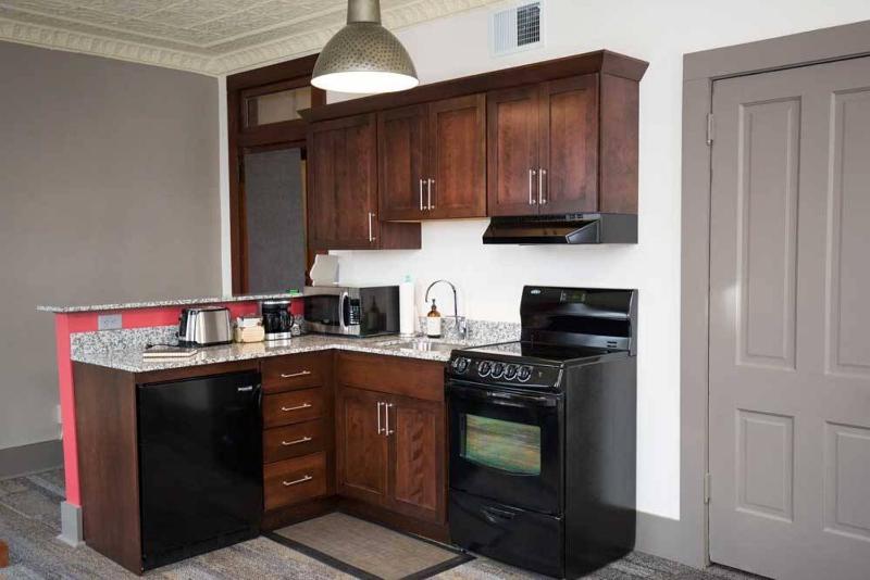 One-Bedroom Apartment image 4