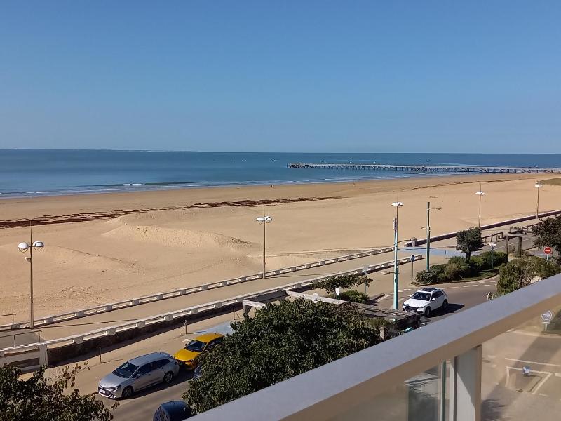 Bel Apt 2 Chambres en Front de Mer + Terrasse et Garage Privé - FR-1-323-324 - image 16