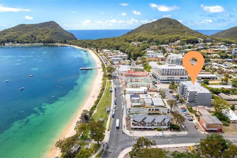 The Shoal 508 Bullecourt St - stunning views air con lift and Wi-Fi - image 17