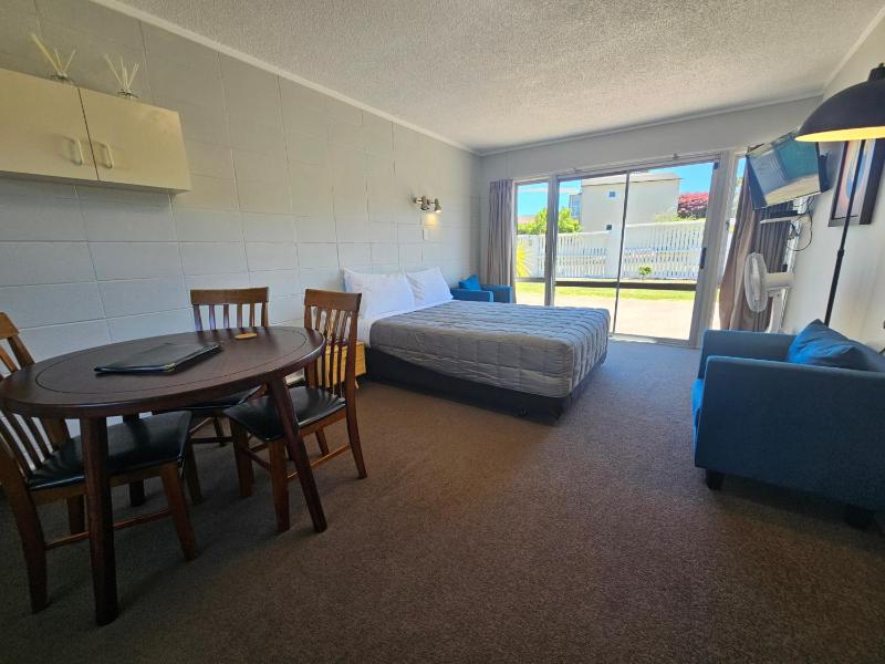 Tui Oaks Motel - image 4