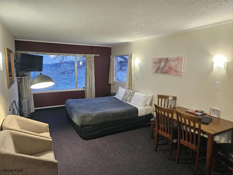 Tui Oaks Motel - image 47