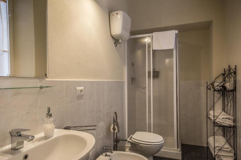 Double Room with Private External Bathroom image 4