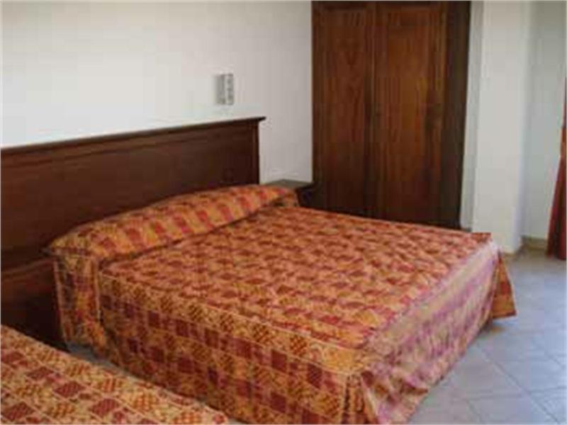 Double or Twin Room image 2