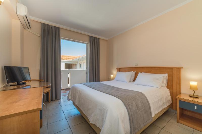 Two-Bedroom Apartment with Garden View (4 Adults) image 1