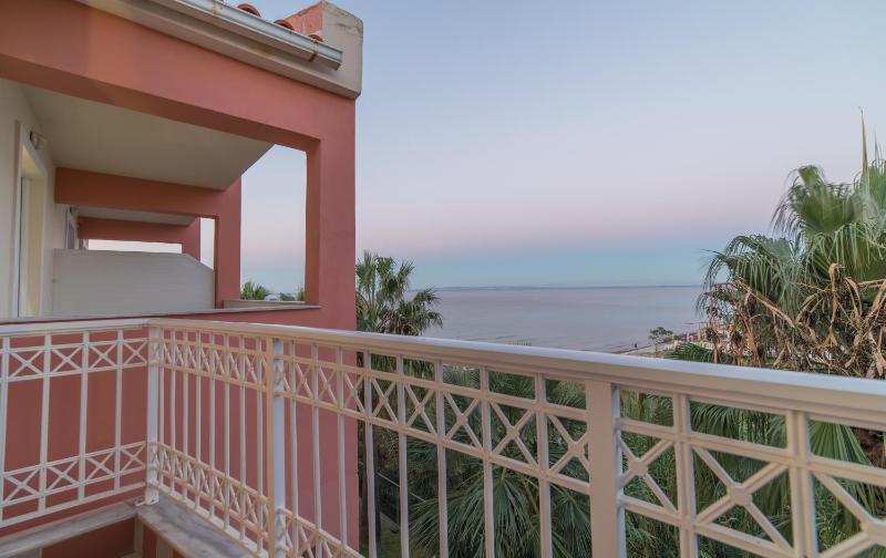 Two-Bedroom Apartment with Side Sea View (5 Adults) image 4