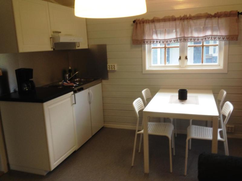 One-Bedroom Cottage image 3