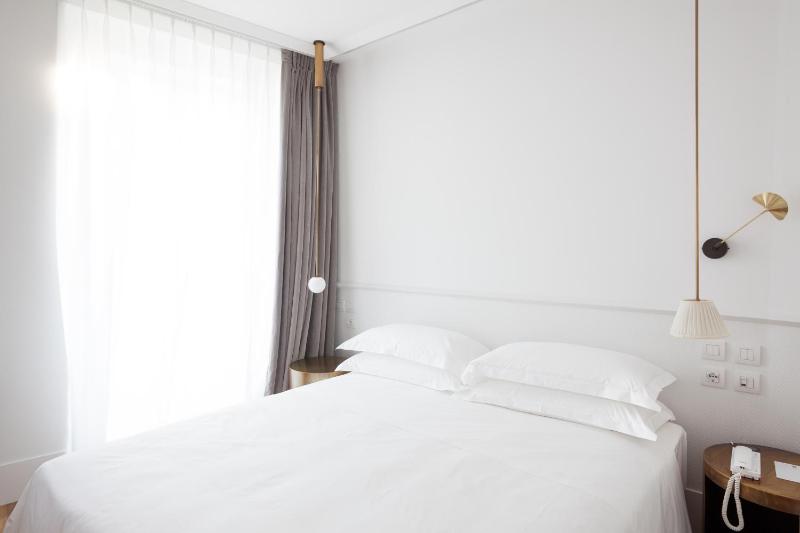 Double Room with Terrace image 4