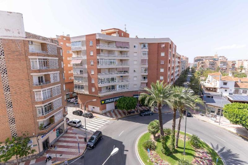 rentafive - Nuevo - Terraza - A/A - 2 min paseo - image 13