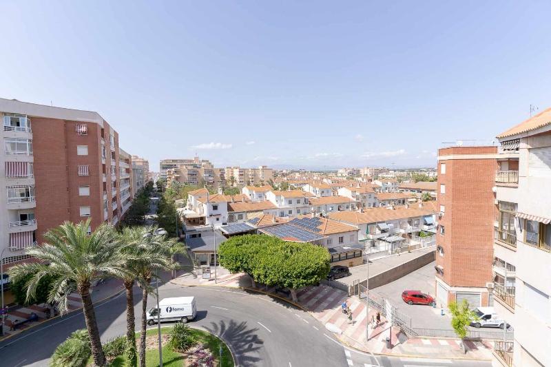rentafive - Nuevo - Terraza - A/A - 2 min paseo - image 17