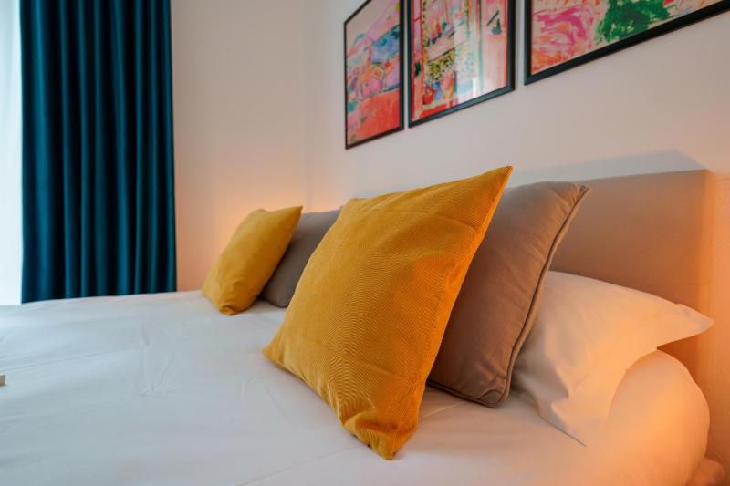 Large Double or Twin Room image 3