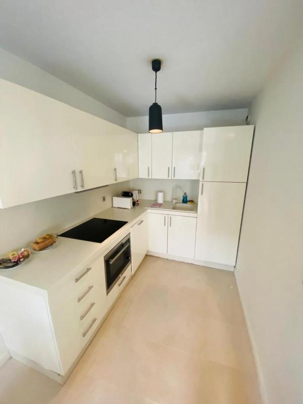 Superior One-Bedroom Apartment (2 Adults) image 2