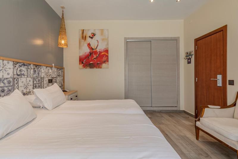 Double or Twin Room with Terrace image 3