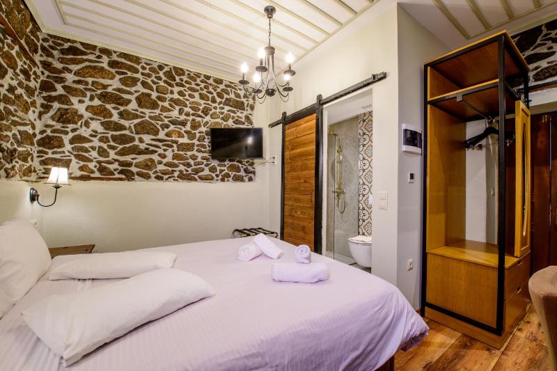 Double Room image 4