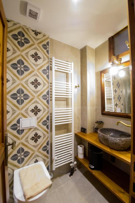 Triple Room with Fireplace image 2