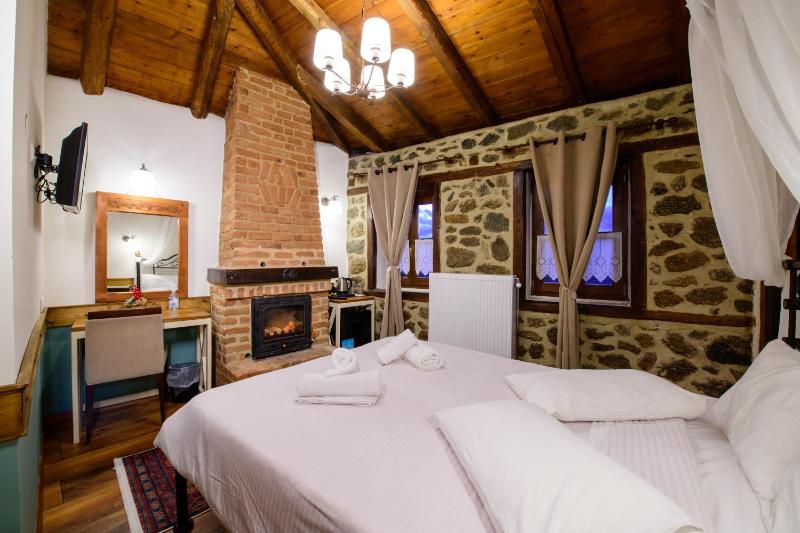 Double Room image 2