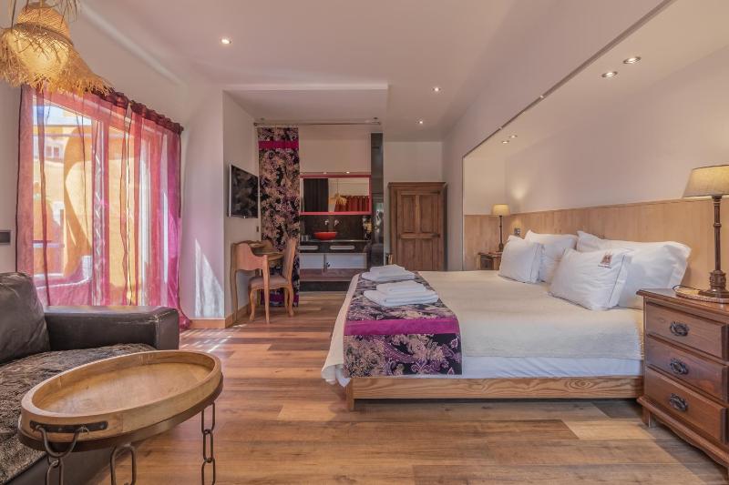 Double Room image 4