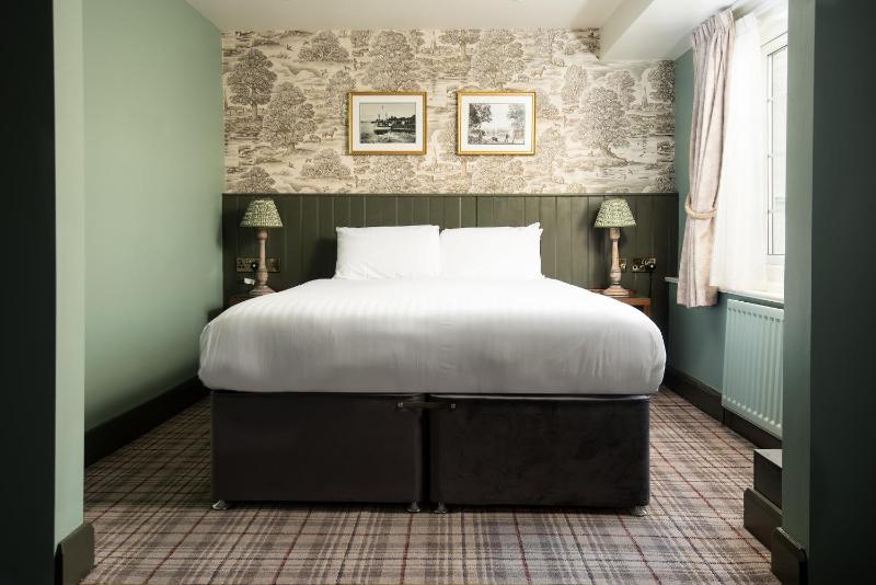 Classic Double or Twin Room image 3