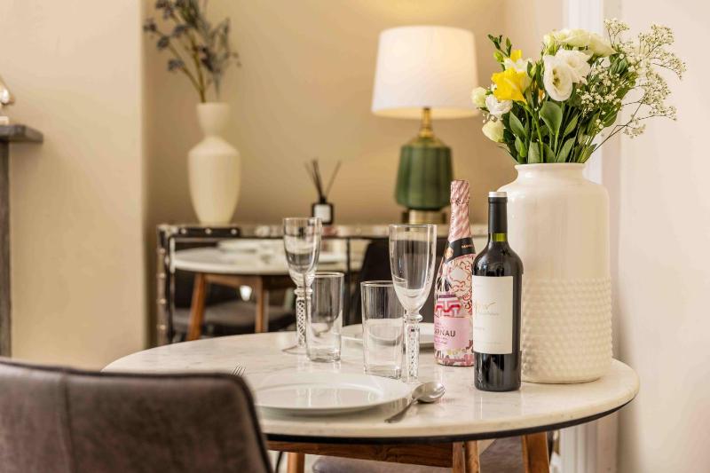 Luxury Apartment - 18 Lansdown Crescent - image 11