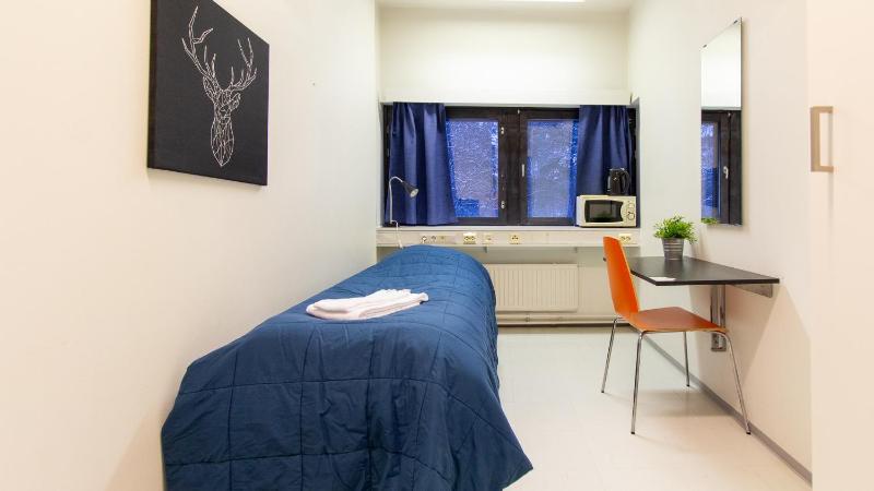Standard Single Room with Shared Bathroom image 2