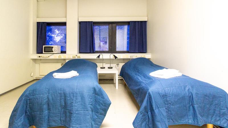 Standard Twin Room with Shared Bathroom image 1