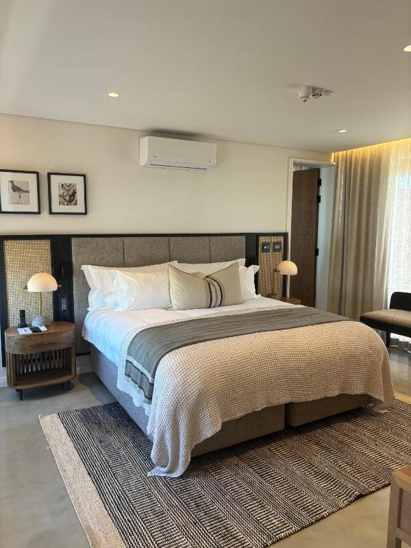 Suite with Private Pool image 4