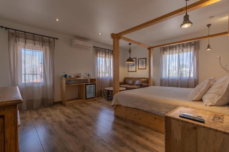 Prestige Suite image 4