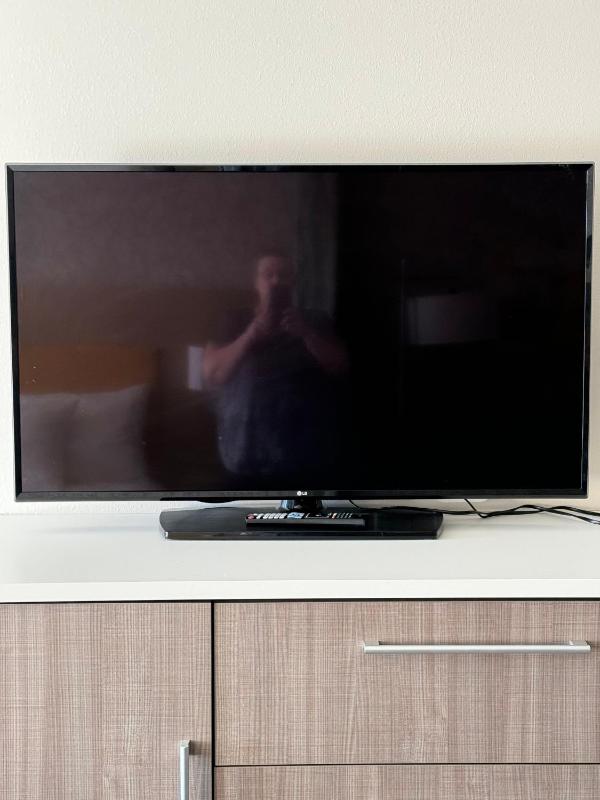 One-Bedroom King Suite - Non-Smoking image 1