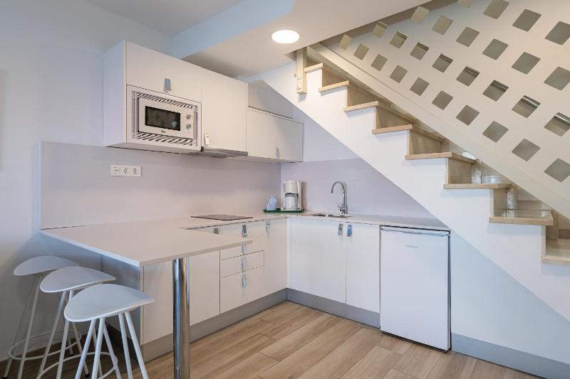 One-Bedroom Bungalow (1-2 Adults) image 4