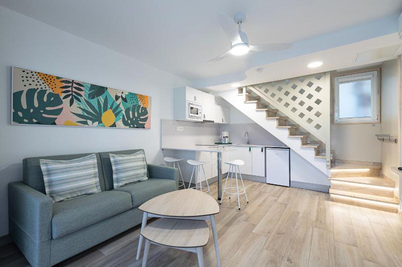 Superior One-Bedroom Bungalow  image 3
