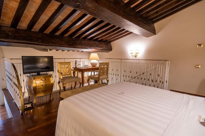 Junior Suite - Split Level image 4