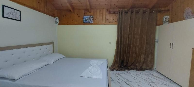 Two-Bedroom House image 3