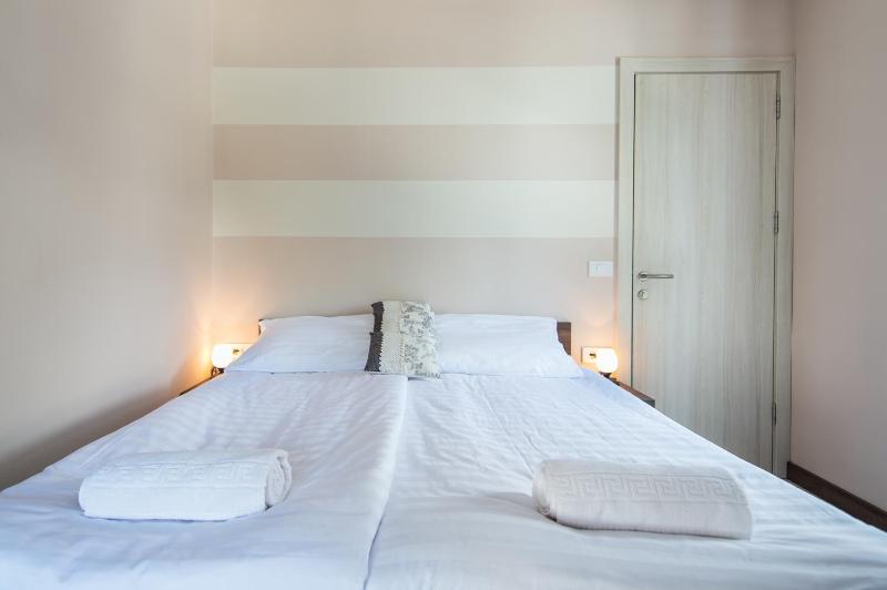Double Room image 3