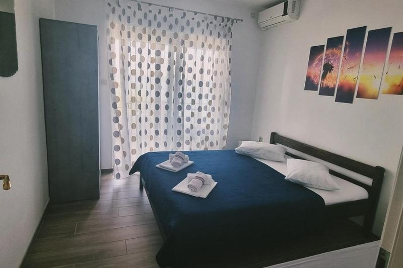 Two-Bedroom Apartment with Balcony and Sea View image 1