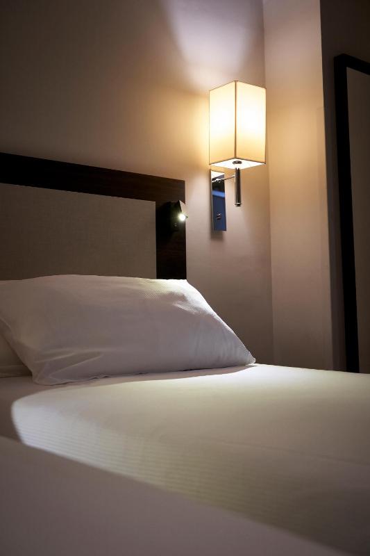 Executive Single Room image 3