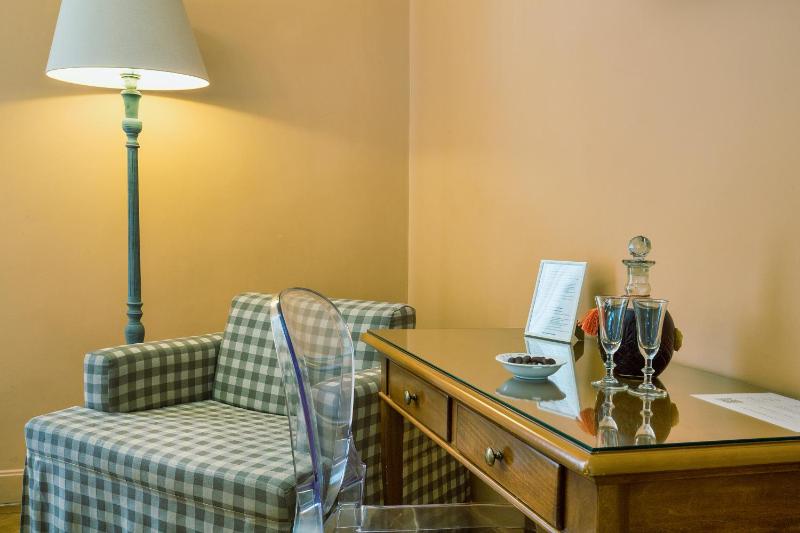 Family Room, Connecting Rooms image 3