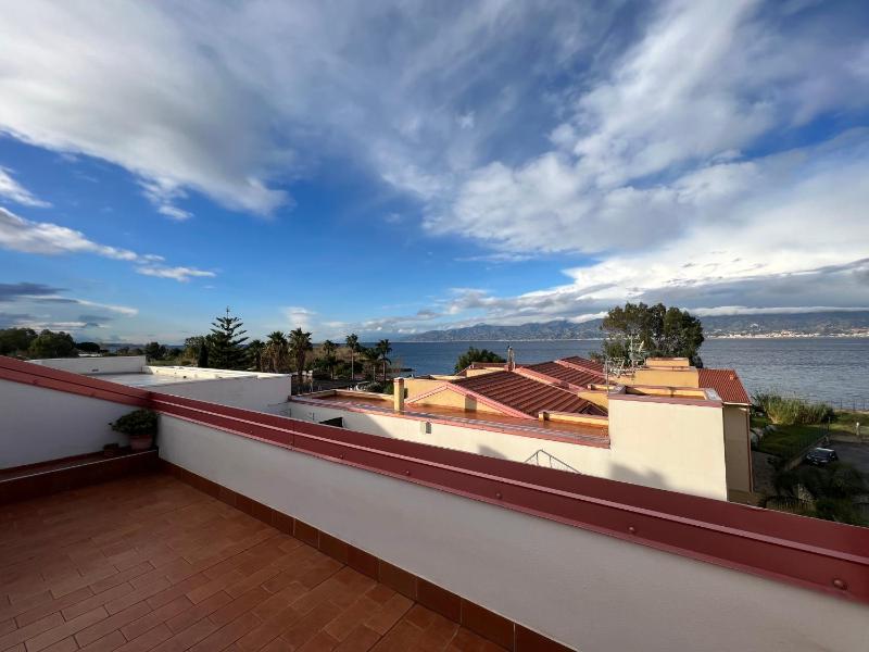 Thalassa Panoramic Suites - image 30