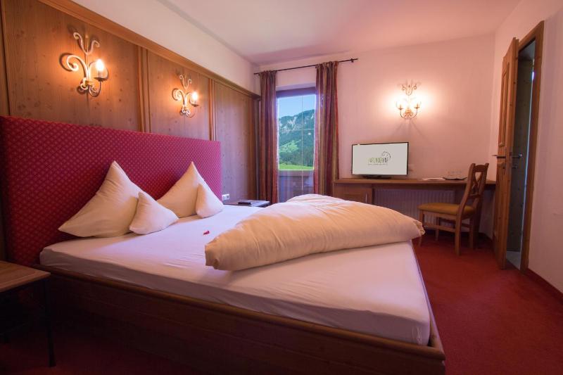 Economy Double Room image 1