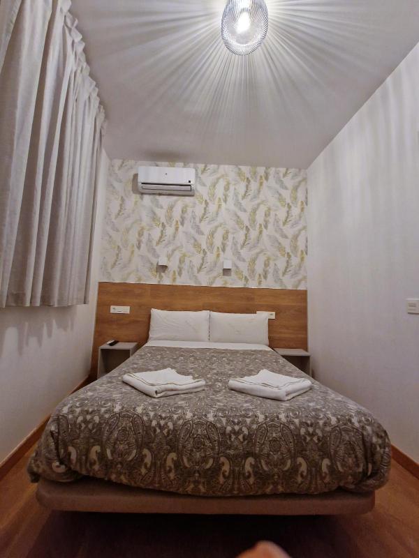 Economy Double Room image 1