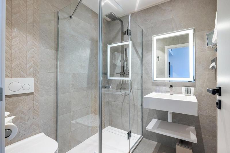 Superior Double Room image 2