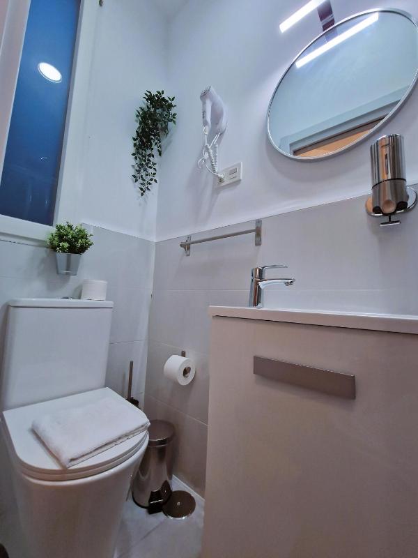 Interior Small Single Room image 4