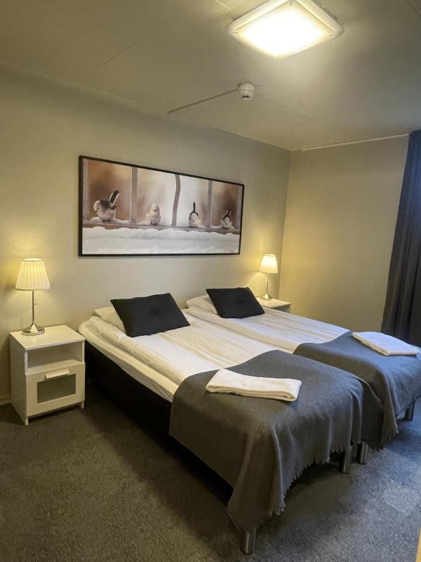 Double Room with Extra Bed image 3