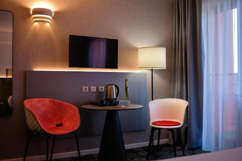 Standard Double Room image 1