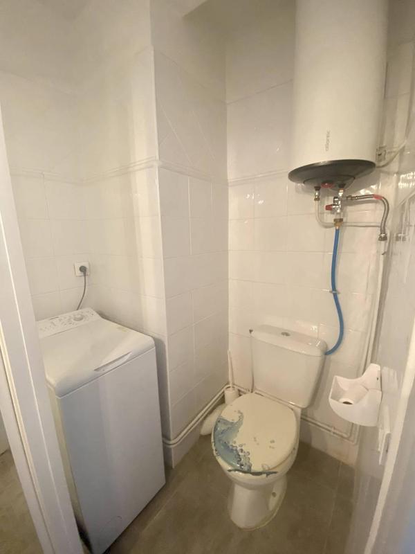 BEL APPARTEMENT P2 - CENTRE VILLE - BORD DE MER - image 10