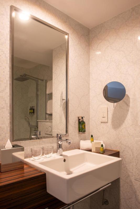 Privilege Triple Room image 2