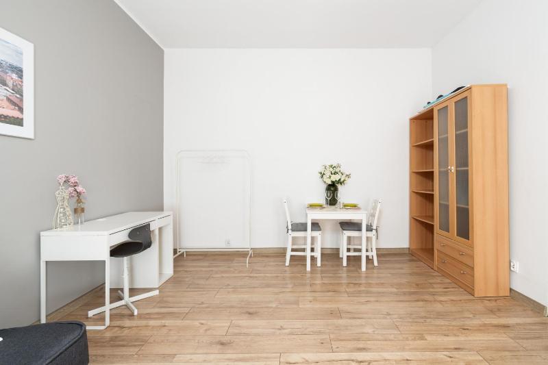 Bright and Cosy Apartments in Poznań by Noclegi Renters - image 21